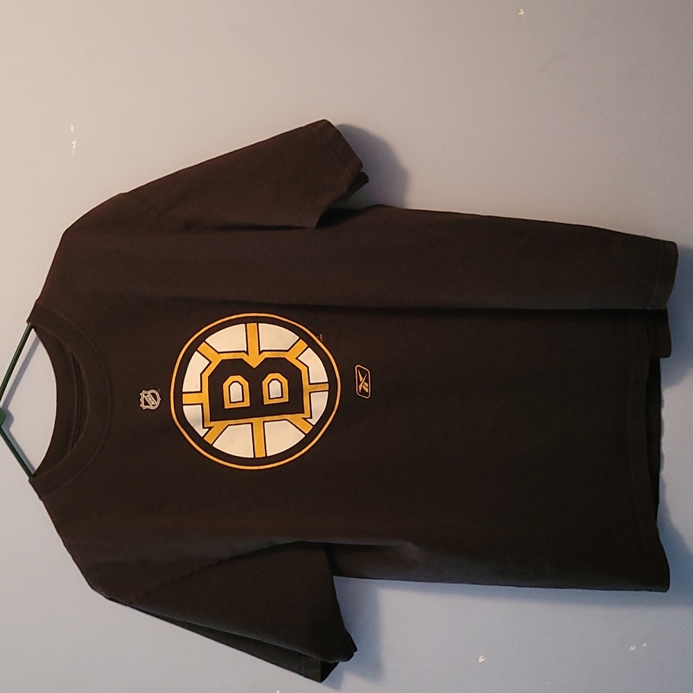 Boston bruins Reebok short sleeve tee